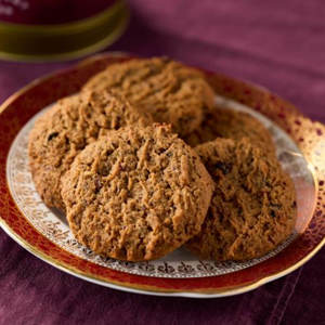 Cartwright & Butler Christmas Pudding Biscuits in Musical Tin